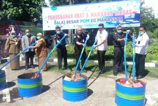BADAN PENGAWAS OBAT DAN MAKANAN MAKASSAR MEMUSNAHKAN OBAT