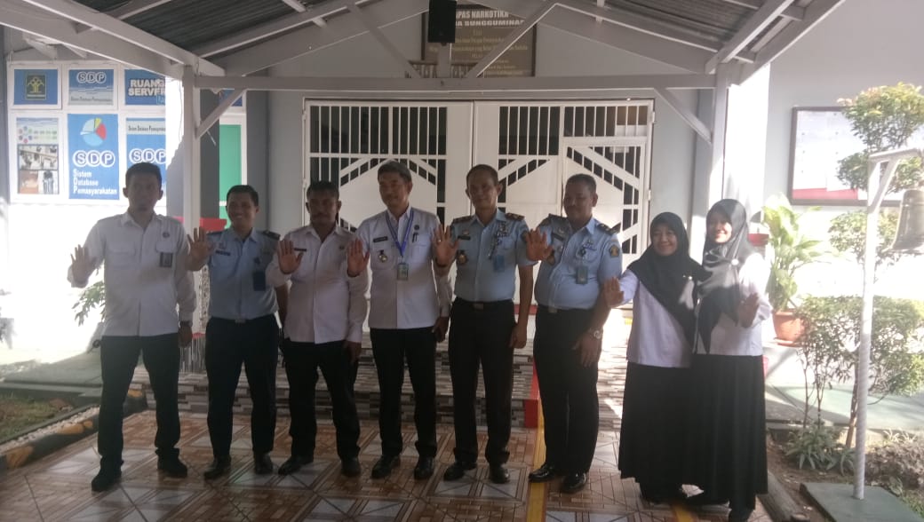 BNNP SULSEL AUDIENSI DENGAN KEPALA LAPAS KHUSUS NARKOTIKA BOLLANGI, GOWA BNNP SULSEL AUDIENSI DENGAN KEPALA LAPAS KHUSUS NARKOTIKA BOLLANGI, GOWA