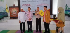 Kegiatan Let's Lern ( Ayo Belajar ) dan Pengukuhan Penggiat Anti Narkoba Ikatan Pelajar Muhammadiyah. Wilayah Sulawesi Selatan
