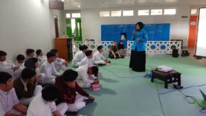 Sosialisasi Bahaya Penyalahgunaan Narkoba Lingkungan Pendidikan di SMA Islam Athira Makassar
