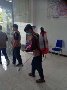 CEGAH PENYEBARAN COVID-19, BNNP SULSEL LAKUKAN PENYEMPROTAN DISINFEKTAN