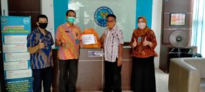 Inovasi penyuluh dalam sinergi program diseminasi informasi Bahaya Narkoba dengan upaya cegah penyebaran covid-19 dengan fasilitasi pembagian masker Tim PKK Prov Sulsel