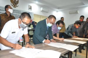 JELANG PILKADA, KEPALA BNNP SULSEL TANDA TANGANI 12 NOTA KESEPAHAMAN DENGAN KPU KAB/KOTA, IDI SULSEL DAN HIMPSI SULSEL