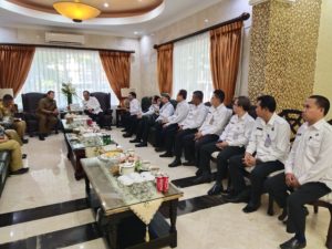 AUDIENSI DENGAN WALIKOTA MAKASSAR, MENDORONG PERAN AKTIF PEMERINTAH KOTA MAKASSAR DALAM P4GN