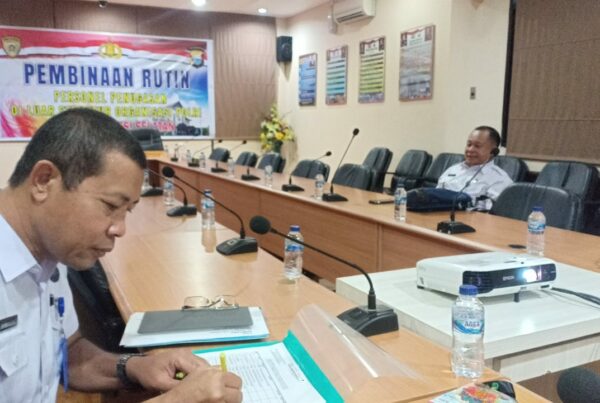 PERSONIL BNN SUMBER POLRI MENGIKUTI PEMBINAAN RUTIN DI POLDA SULSEL