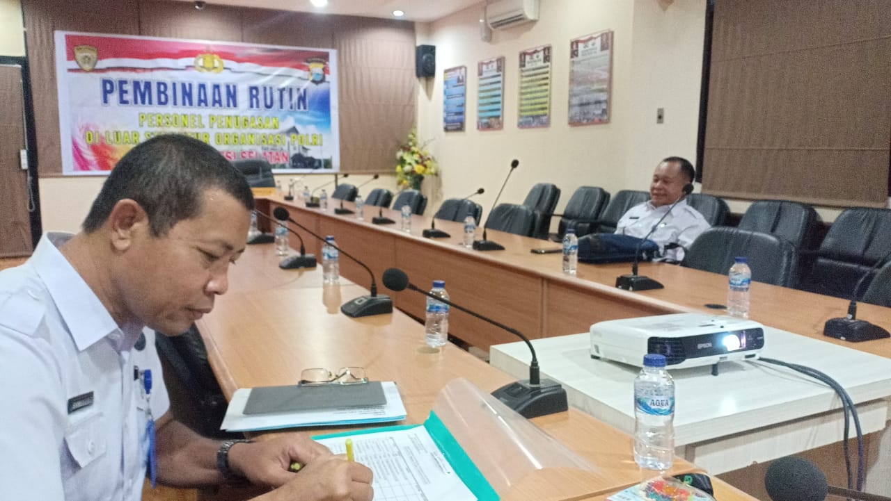 PERSONIL BNN SUMBER POLRI MENGIKUTI PEMBINAAN RUTIN DI POLDA SULSEL PERSONIL BNN SUMBER POLRI MENGIKUTI PEMBINAAN RUTIN DI POLDA SULSEL