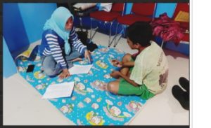Pojok IBM Sambungjawa Makan Siang Bersama dan Berikan Layanan