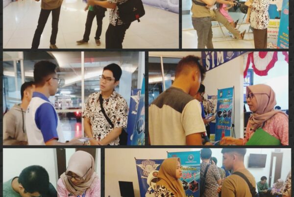 Pojok Informasi Rehabilitasi Keliling pada Gerai SIM Polrestabes Makassar di Trans Studio Mall(TSM) Makassar.