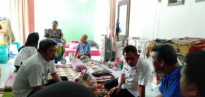 Kepala BNNP Sulsel mengunjungi staf BNNP Sulsel yang sedang sakit