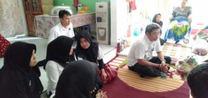 Kepala BNNP Sulsel mengunjungi staf BNNP Sulsel yang sedang sakit