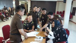 KEJAKSAAN TINGGI SULAWESI SELATAN IMPLEMENTASI INPRES NOMOR 6 TAHUN 2018 DENGAN MENGGELAR SOSIALISASI DAN DETEKSI DINI PENYALAHGUNAAN NARKOBA DI LINGKUNGANNYA