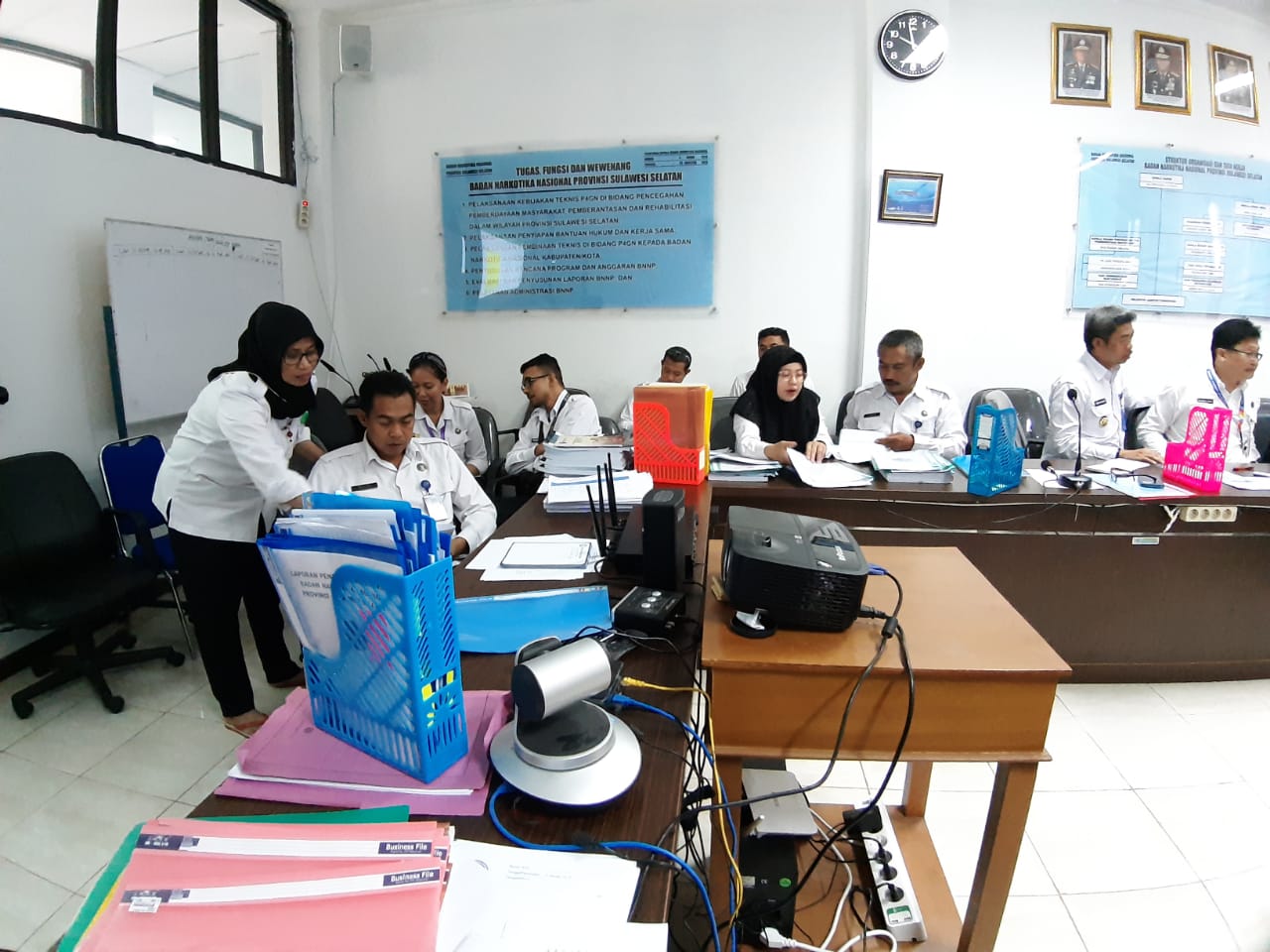 SERBA SERBI PERSIAPAN DAN PELAKSANAAN EKSPOSE PEMBANGUNAN ZONA INTEGRITAS DI BNNP SULAWESI SELATAN DI HADAPAN PERWAKILAN MENPAN RB