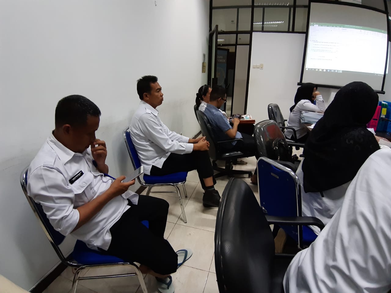 SERBA SERBI PERSIAPAN DAN PELAKSANAAN EKSPOSE PEMBANGUNAN ZONA INTEGRITAS DI BNNP SULAWESI SELATAN DI HADAPAN PERWAKILAN MENPAN RB