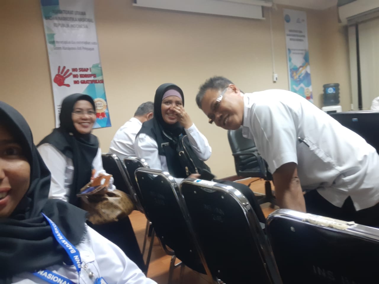 SERBA SERBI PERSIAPAN DAN PELAKSANAAN EKSPOSE PEMBANGUNAN ZONA INTEGRITAS DI BNNP SULAWESI SELATAN DI HADAPAN PERWAKILAN MENPAN RB