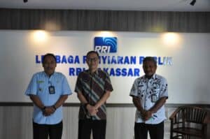 Brigjen Pol. Drs. Ghiri Prawijaya, M.Th Kunjungi RRI Makassar