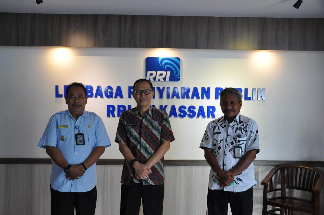 Brigjen Pol. Drs. Ghiri Prawijaya, M.Th Kunjungi RRI Makassar