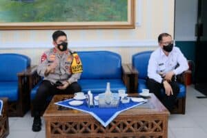 Kepala BNN Sulsel, Forkompinda dan Gubernur Sambut Kedatangan Kapolri di Makassar