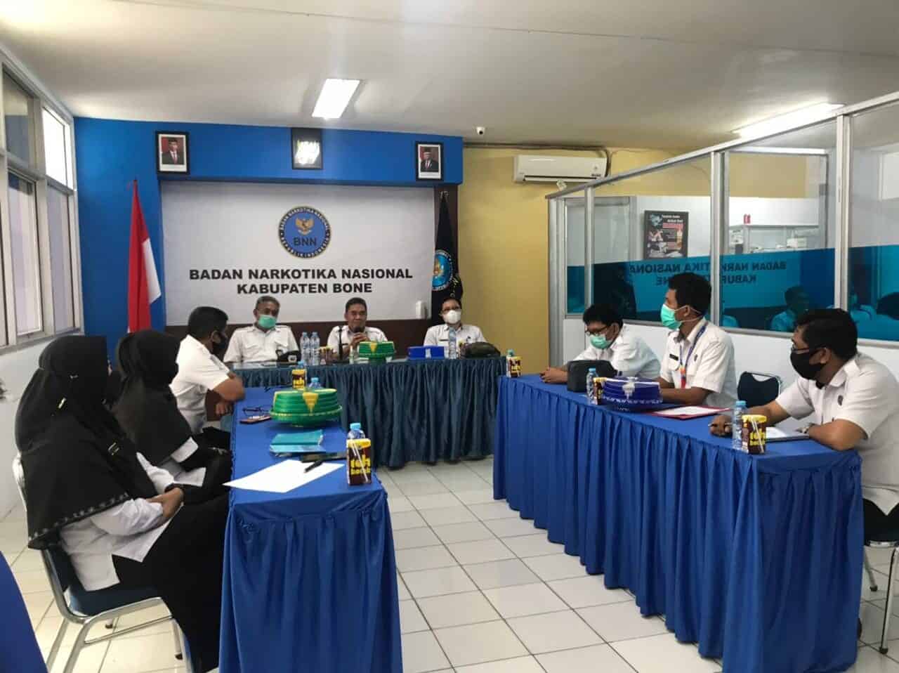 BNN Provinsi Sulawesi Selatan memberikan Bimbingan Teknis Dalam Pembentukan IBM Desa Bersinar di Kab. Bone