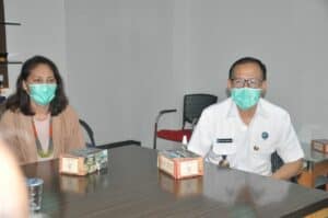Kepala BNNP Sulsel Bersama Ketua DWP BNNP Sulsel Menerima Suntikan Vaksin Covid-19Tahap Kedua