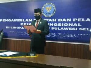 Kepala BNNP Sulsel Melantik dan Mengambil Sumpah/Janji Pejabat Fungsional Penyuluh Narkoba.