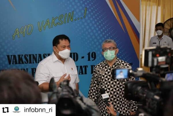 #Repost @infobnn_ri • • • • • • BNN RI , JL MT Haryono Cawang Jakarta DUKUNG INDONESIA SEHAT, BNN RI GELAR VAKSINASI COVID-19