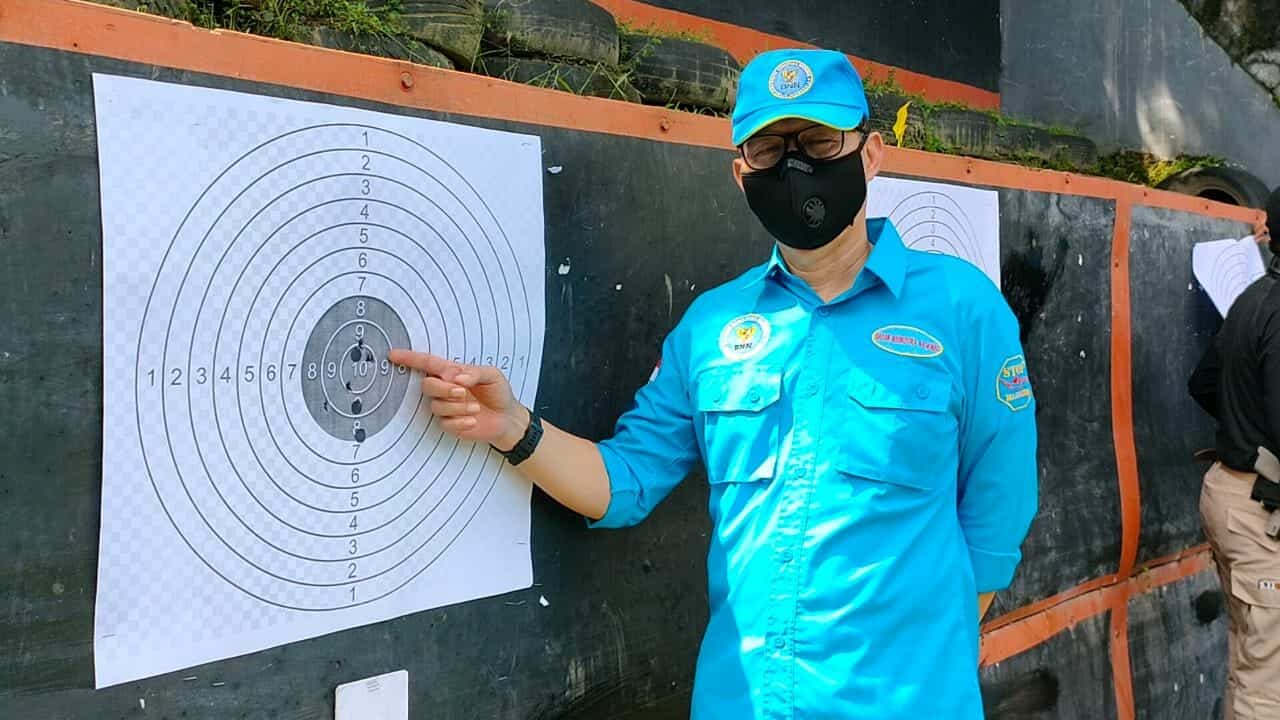 BNNP Sulawesi Selatan Melaksanakan Latihan Menembak