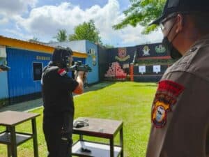 BNNP Sulawesi Selatan Melaksanakan Latihan Menembak