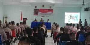 Tim Pencegahan BNNP Sulsel Melaksanakan Penyuluhan Bahaya Narkoba di Lingkungan Sat Brimob Polda Sulsel.