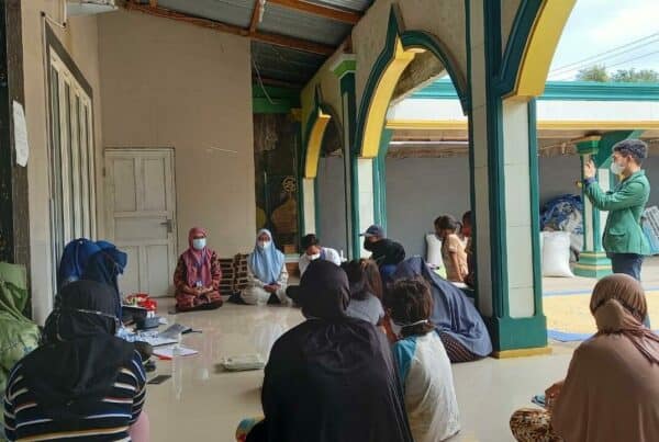 Penyuluhan dan Kampanye War on Drugs pada Kegiatan Pos Pembinaan Terpadu (Posbindu) Tamala’lang Barat, Desa Tamanyeleng Kecamatan Barombong Kabupaten Gowa