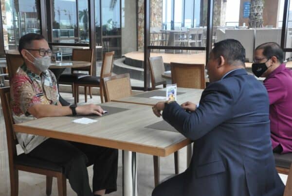 Kepala BNNP Sulsel Audiensi Dengan GM Hotel The Rinra Makassar.