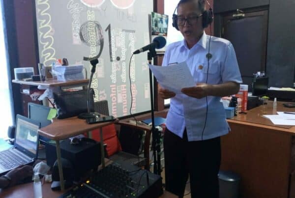 Kepala BNNP Sulsel Melaksanakan Kegiatan Diseminasi War On Drugs di Radio.