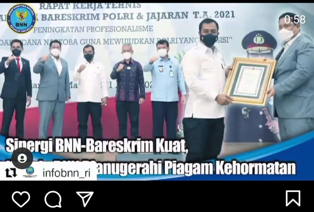 SELAMAT JENDERAL.., KEPALA BNN RI TERIMA PENGHARGAAN PIAGAM KEHORMATAN DARI BARESKRIM POLRI