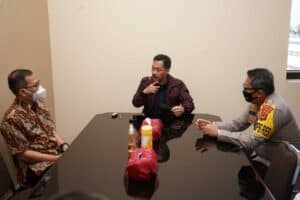 Kepala Badan Narkotika Nasional (BNN) Provinsi Sulawesi Selatan Brigjen Pol.Drs.Ghiri Prawijaya,M.Th bersilaturahmi dengan bapak Kapolrestabes Makassar