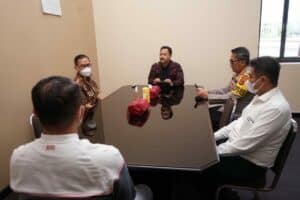 Kepala Badan Narkotika Nasional (BNN) Provinsi Sulawesi Selatan Brigjen Pol.Drs.Ghiri Prawijaya,M.Th bersilaturahmi dengan bapak Kapolrestabes Makassar