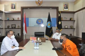 Kepala Badan Narkotika Nasional (BNN) Provinsi Sulawesi Selatan Brigjen Pol.Drs.Ghiri Prawijaya,M.Th menerima kunjungan dari Kepala Basarnas Sulsel DR.Junaedi.S.Sos,