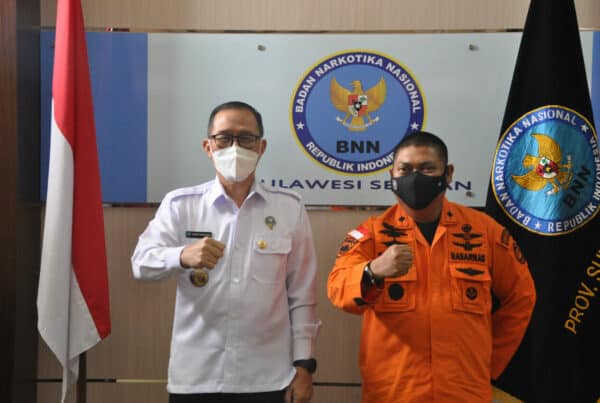 Kepala Badan Narkotika Nasional (BNN) Provinsi Sulawesi Selatan Brigjen Pol.Drs.Ghiri Prawijaya,M.Th menerima kunjungan dari Kepala Basarnas Sulsel DR.Junaedi.S.Sos,
