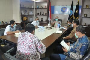 Kepala BNNP Sulsel Brigjen Pol.Drs.Ghiri Prawijaya,M.Th memimpin rapat persiapan menjelang Hari Anti Narkotika Internasional (HANI) 2021.