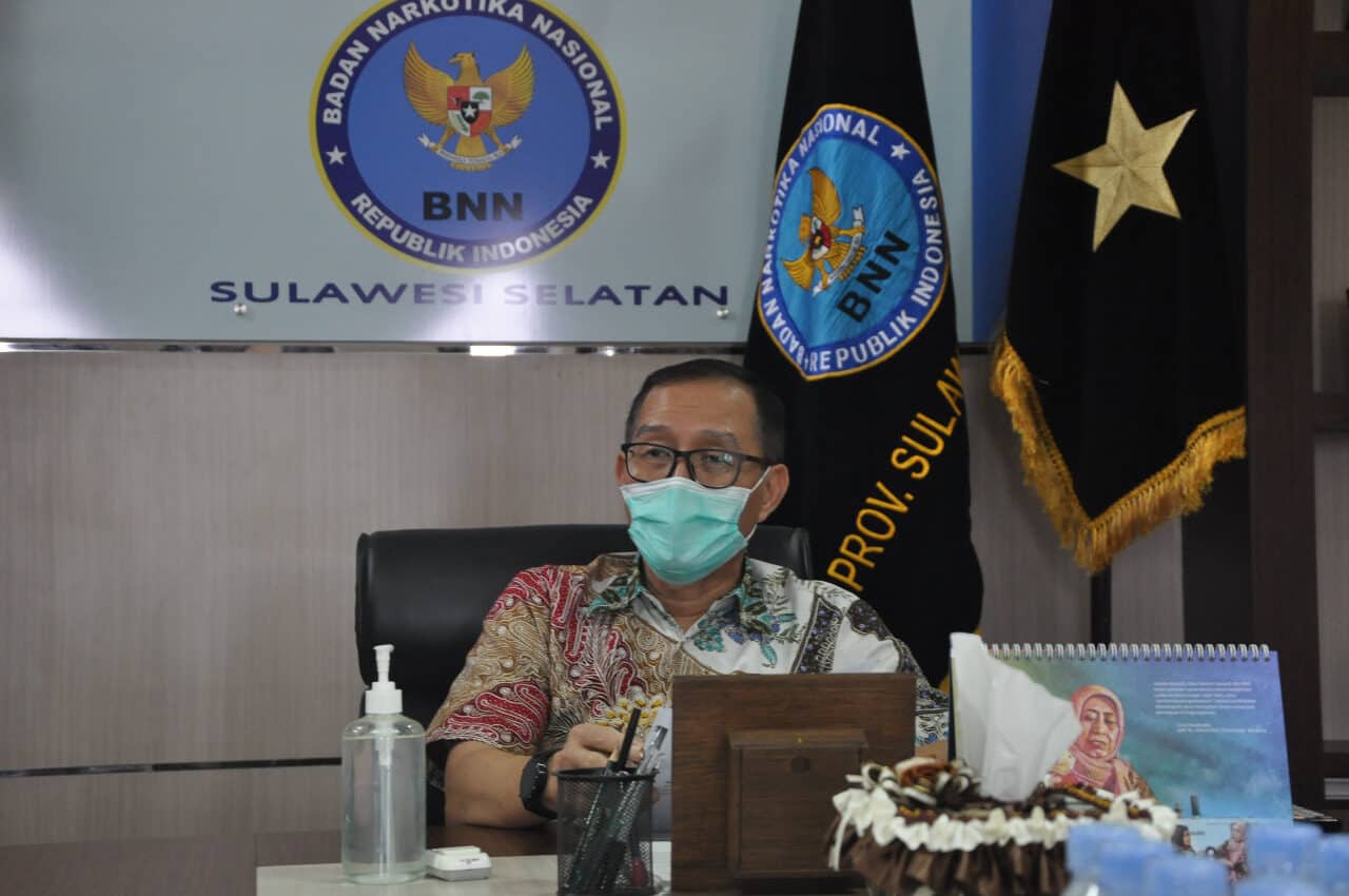 Kepala BNNP Sulsel Brigjen Pol.Drs.Ghiri Prawijaya,M.Th memimpin rapat persiapan menjelang Hari Anti Narkotika Internasional (HANI) 2021.