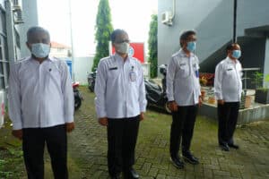 Ka BNNP Sulsel Brigjen Pol.Drs.Ghiri Prawijaya,M.Th pimpin apel pagi di hari pertama pasca libur panjang Idul Fitri 1442 H. Ka BNNP Sulsel Brigjen Pol.Drs.Ghiri Prawijaya,M.Th pimpin apel pagi di hari pertama pasca libur panjang Idul Fitri 1442 H.