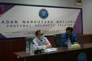 Kepala Badan Narkotika Nasional (BNN) Provinsi Sulawesi Selatan Mengikuti Kegiatan Rapat Pimpinan (Rapim) BNN RI Secara Virtual dengan BNNP dan BNNK Se-Indonesia dalam Rangka Halal Bi Halal Pasca Perayaan Idul Fitri 1442H Kepala Badan Narkotika Nasional (BNN) Provinsi Sulawesi Selatan Mengikuti Kegiatan Rapat Pimpinan (Rapim) BNN RI Secara Virtual dengan BNNP dan BNNK Se-Indonesia dalam Rangka Halal Bi Halal Pasca Perayaan Idul Fitri 1442H