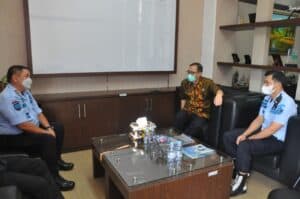 Kepala Badan Narkotika Nasional (BNN) Provinsi Sulawesi Selatan Brigjen Pol.Drs.Ghiri Prawijaya,M.Th menerima Kepala Lapas Klas IA Gunung Sari Makassar Bapak Hernowo Sugiastanto