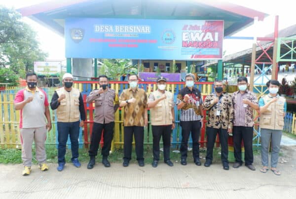Kepala BNNP Sulawesi Selatan melakukan kunjungan ke Desa Majannang Kabupaten Maros sebagai DESA BERSINAR, Jumat 16 Juli 2021