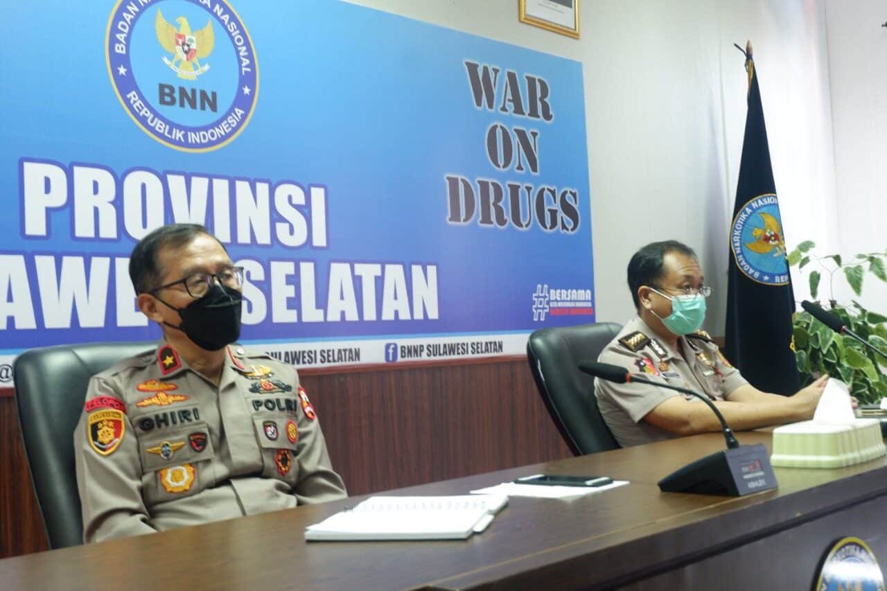 Kepala BNNP Sulsel Mengikuti Kegiatan Rapat Pimpinan BNN RI Secara Virtual. Konsep Otomatis