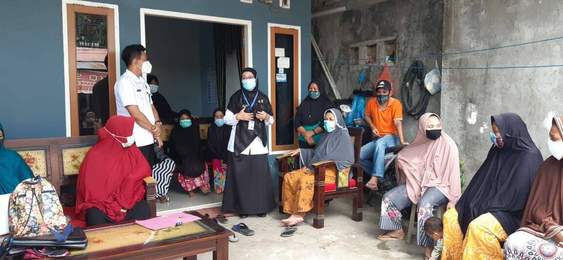 Penyuluhan dan Kampanye War on Drugs pada Kegiatan Posbindu di Desa Jenetallasa, Kecamatan-kecamatan Pallangga Kab. Gowa Penyuluhan dan Kampanye War on Drugs pada Kegiatan Posbindu di Desa Jenetallasa, Kecamatan-kecamatan Pallangga Kab. Gowa