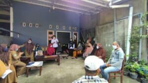 Penyuluhan dan Kampanye War on Drugs pada Kegiatan Posbindu di Desa Jenetallasa, Kecamatan-kecamatan Pallangga Kab. Gowa Penyuluhan dan Kampanye War on Drugs pada Kegiatan Posbindu di Desa Jenetallasa, Kecamatan-kecamatan Pallangga Kab. Gowa