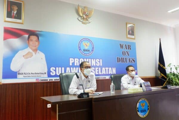 Kepala Badan Narkotika Nasional (BNN) Provinsi Sulawesi Selatan Brigjen Pol.Drs.Ghiri Prawijaya,M.Th menghadiri kegiatan Rapat Pimpinan (Rapim) BNN RI secara Virtual dengan BNNP, BNNK, Balai/Loka se- Indonesia