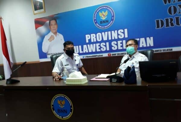 BNN Provinsi Sulawesi Selatan Mengikuti kegiatan virtual dengan tema Simergitas Aparat Penegak Hukum dan Badan Perencanaan Pembangunan Nasional dalam Pelaksanaan Rehabilitasi  atas Penerapan Pasal 127 UU No. 35/2009
