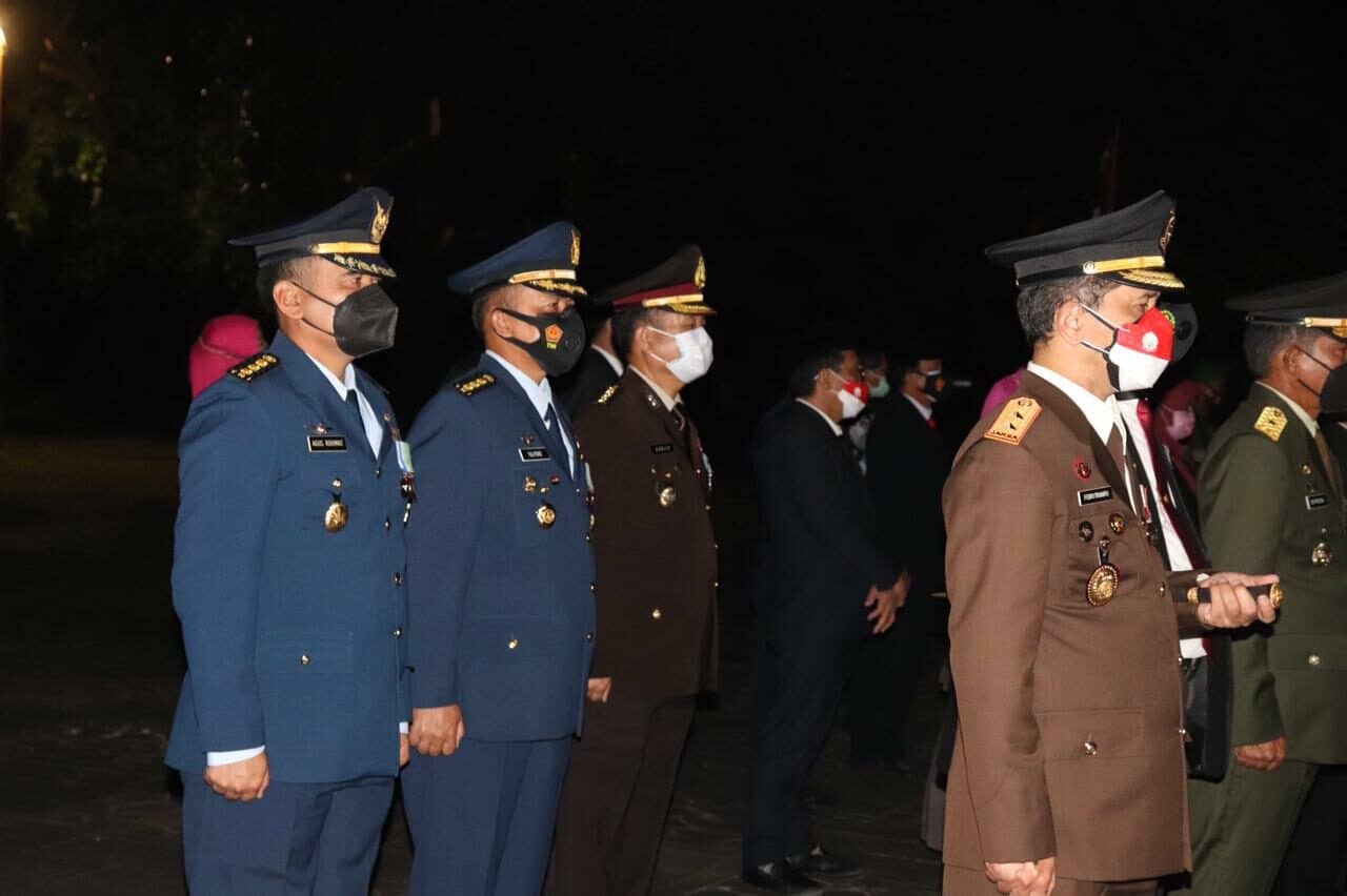 Apel Kehormatan dan Malam Renungan dalam rangka Peringatan Hari Ulang Tahun Republik Indonesia Ke 76 Proklamasi Kemerdekaan Republik Indonesia Tahun 2021 Apel Kehormatan dan Malam Renungan dalam rangka Peringatan Hari Ulang Tahun Republik Indonesia Ke 76 Proklamasi Kemerdekaan Republik Indonesia Tahun 2021