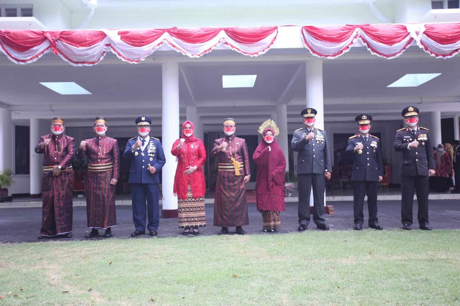 Kepala BNNP Sulawesi Selatan Menghadiri Detik Detik Peringatan HUT ke 76 Proklamasi Kemerdekaan Republik Indonesia Bersama Presiden RI dan Ibu Iriana Joko Widodo Secara Virtual Kepala BNNP Sulawesi Selatan Menghadiri Detik Detik Peringatan HUT ke 76 Proklamasi Kemerdekaan Republik Indonesia Bersama Presiden RI dan Ibu Iriana Joko Widodo Secara Virtual