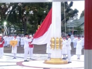 BNNP Sulawesi Selatan Menghadiri Upacara Prosesi Penurunan Bendera Merah Putih pada HUT ke 76 Proklamasi Kemerdekaan Republik Indonesia